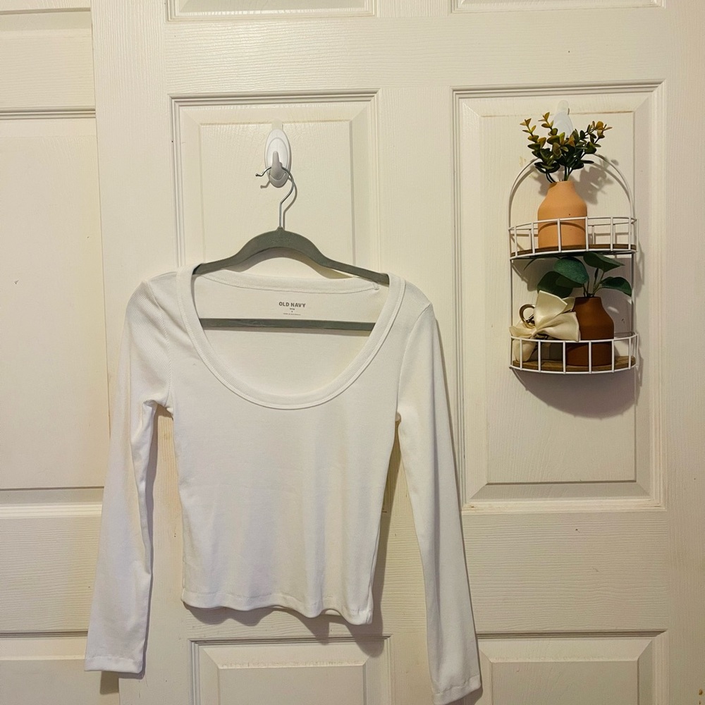 Old Navy Classic White Long Sleeve Tee